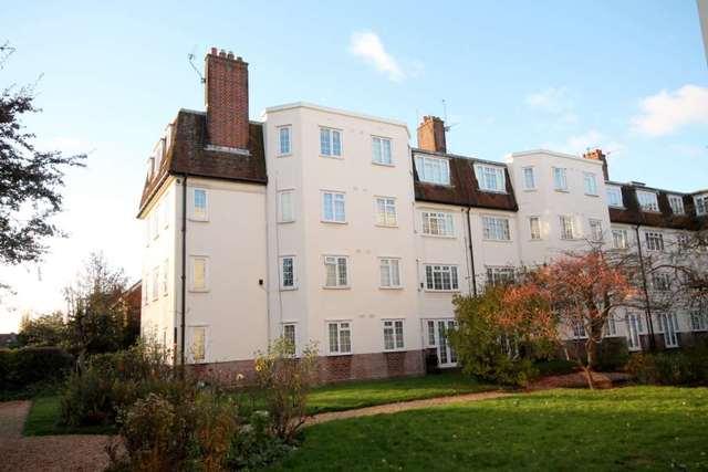  Image of 1 bedroom Flat to rent in Spencer Road London SW20 at Spencer Road  London, SW20 0QW