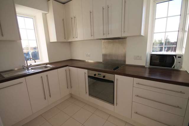  Image of 1 bedroom Flat to rent in Spencer Road London SW20 at Spencer Road  London, SW20 0QW