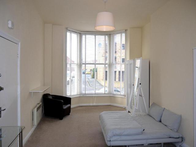  Image of Studio flat to rent in St. Aubyns Road London SE19 at London, SE19 3AA