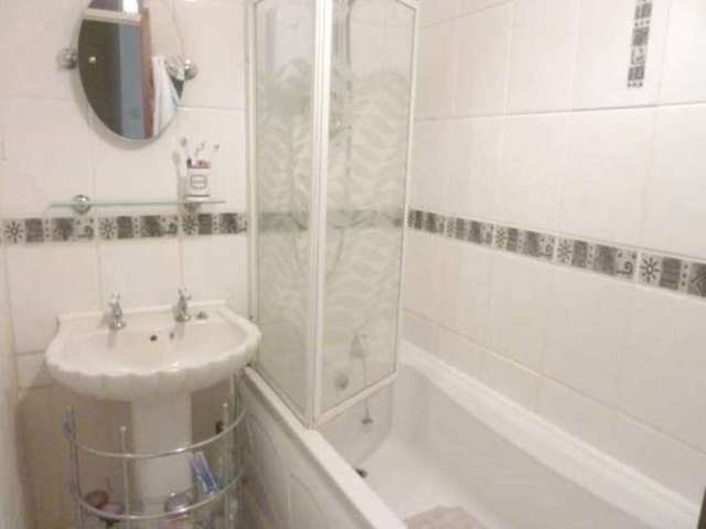  Image of 1 bedroom Flat to rent in Stocksfield Road London E17 at Stockfield Road Walthamstow London, E17 3LJ