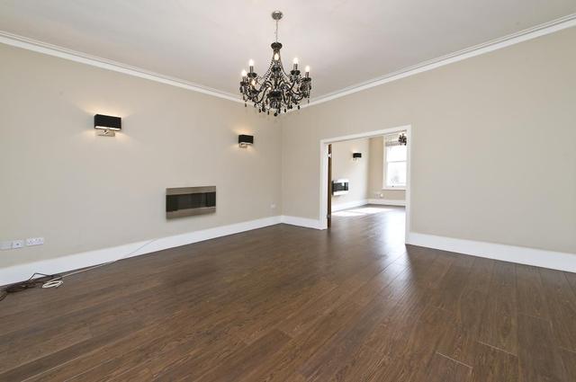 Image of 4 bedroom Flat to rent in Vicarage Gate London W8 at Vicarage Gate  London, W8 4HH
