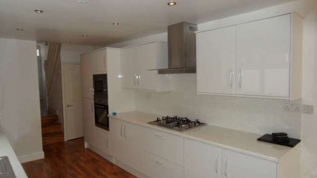  Image of House Share to rent in West Road London E15 at West Road Stratford London, E15 3PX
