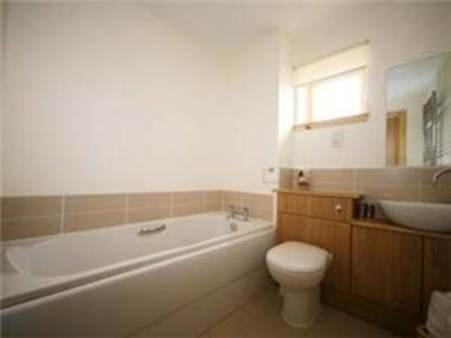  Image of 2 bedroom Flat to rent in Willowbank Road Aberdeen AB11 at City Centre Aberdeen Aberdeen, AB11 6XL