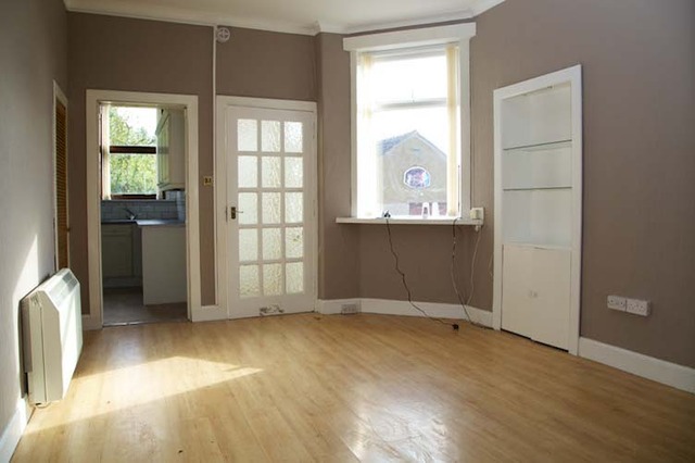  Image of 1 bedroom Flat to rent in Bridge Street Lockerbie DG11 at Lockerbie Dumfries and Galloway Dumfries and Galloway, DG11 2HR