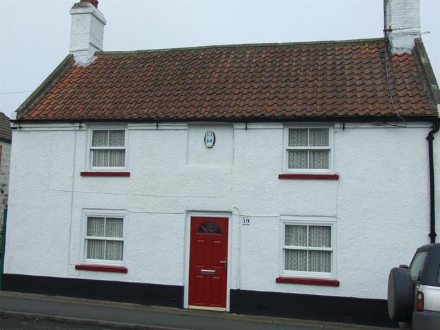  Image of 5 bedroom Cottage for sale in Bridlington Street Hunmanby Filey YO14 at Hunmanby  Hunmanby, YO14 0LW