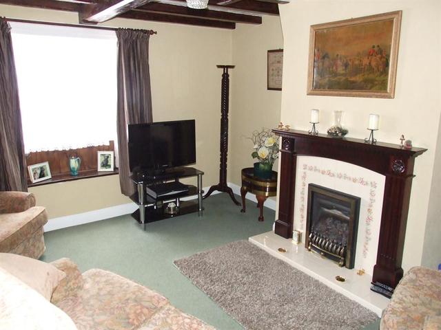  Image of 5 bedroom Cottage for sale in Bridlington Street Hunmanby Filey YO14 at Hunmanby  Hunmanby, YO14 0LW