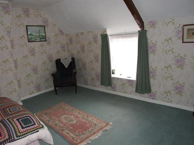  Image of 5 bedroom Cottage for sale in Bridlington Street Hunmanby Filey YO14 at Hunmanby  Hunmanby, YO14 0LW