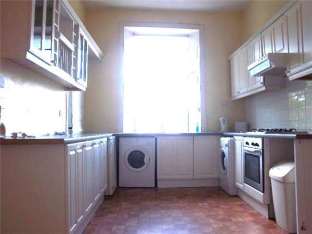  Image of 3 bedroom Flat to rent in Comiston Road Edinburgh EH10 at Morningside Edinburgh Edinburgh, EH10 5QL