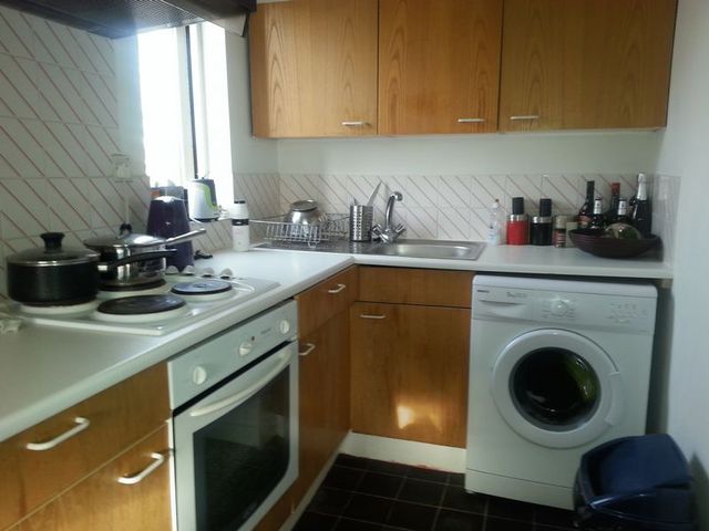  Image of 1 bedroom Flat to rent in Pycroft Way London N9 at Pycroft Way Array Lower Edmonton, N9 9XX