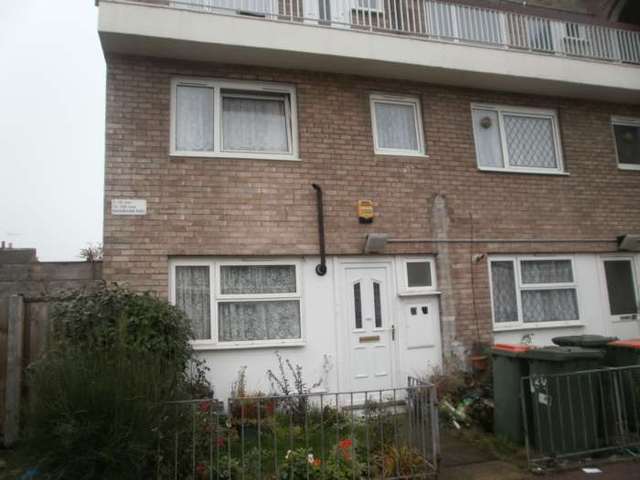  Image of 3 bedroom Maisonette for sale in Buckingham Road London E15 at Buckingham Rd Stratford London, E15 1SW