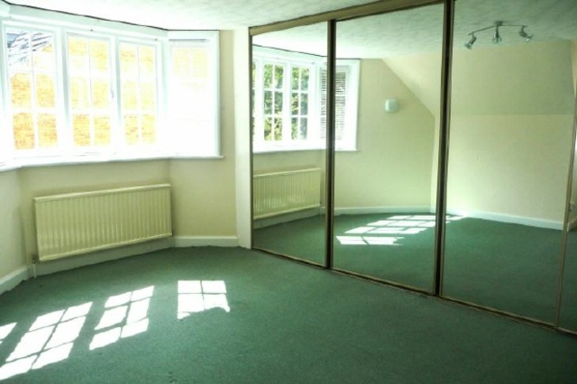  Image of 2 bedroom Detached house to rent in Coxford Road Southampton SO16 at Southampton Hampshire Not specified, SO16 5LL