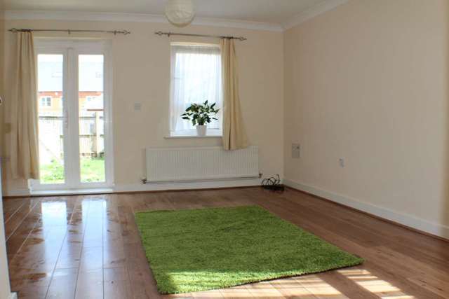  Image of 2 bedroom Semi-Detached house to rent in Goodworth Road Redhill RH1 at Goodworth Road  Redhill, RH1 1TE