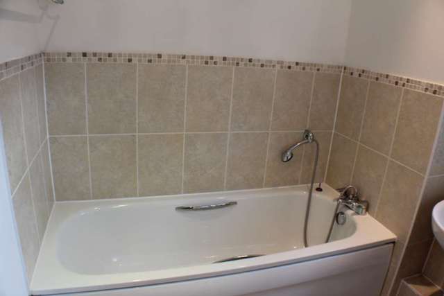 Image of 2 bedroom Semi-Detached house to rent in Goodworth Road Redhill RH1 at Goodworth Road  Redhill, RH1 1TE