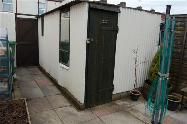  Image of 2 bedroom Terraced house to rent in Hungerford Street Cheltenham GL50 at Gloucestershire, GL50 4HN