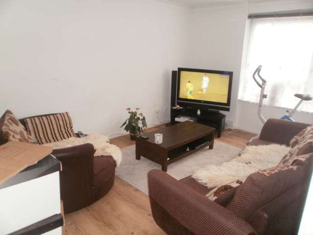  Image of 1 bedroom Flat to rent in St. Marys Barking IG11 at St Marys  Barking, IG11 7SW