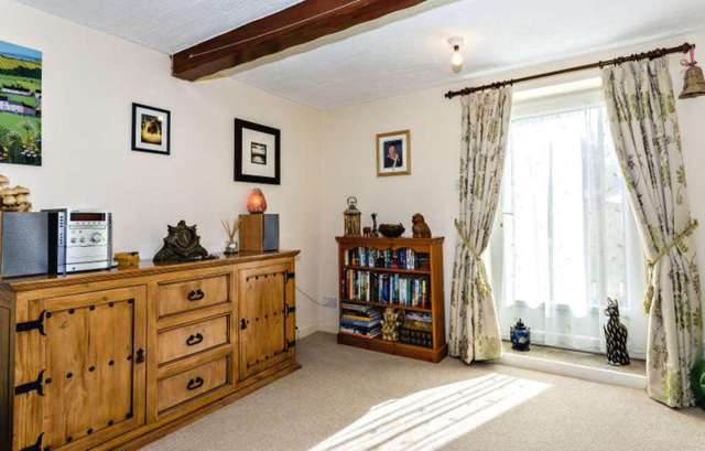  Image of 4 bedroom Cottage for sale in Strike Lane Freckleton Preston PR4 at Strike Lane Freckleton Preston, PR4 1HR