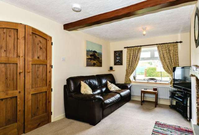  Image of 4 bedroom Cottage for sale in Strike Lane Freckleton Preston PR4 at Strike Lane Freckleton Preston, PR4 1HR