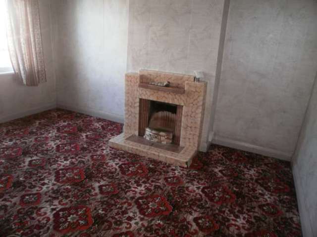  Image of 3 bedroom Terraced house to rent in Westminster Gardens Barking IG11 at Westminister Gardens Creekmouth Barking, IG11 0BL