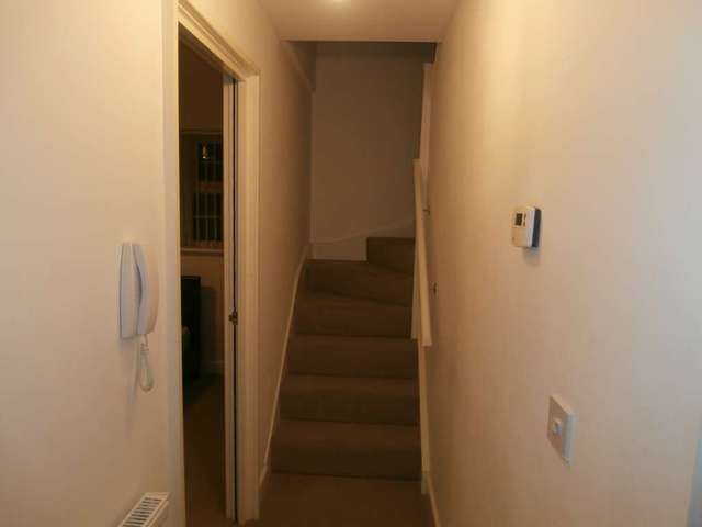  Image of 1 bedroom Apartment to rent in Longcar Lane Barnsley S70 at Spring Gardens  Barnsley, S70 6BJ