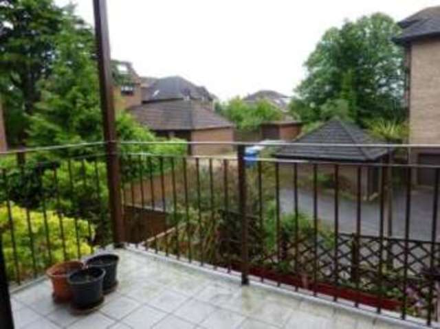  Image of 2 bedroom Flat for sale in Sandecotes Road Parkstone Poole BH14 at 20 Sandecotes Road Poole Lilliput, BH14 8NX