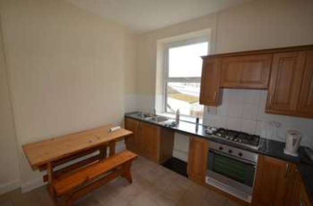  Image of 3 bedroom Flat to rent in South Street South Molton EX36 at South Street  South Molton, EX36 4AG