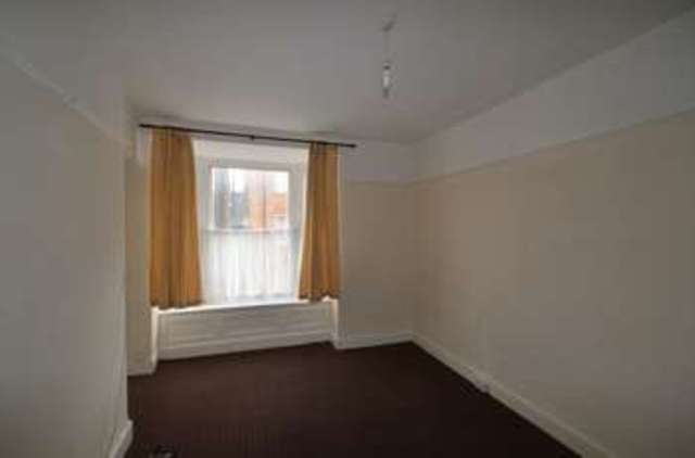  Image of 3 bedroom Flat to rent in South Street South Molton EX36 at South Street  South Molton, EX36 4AG