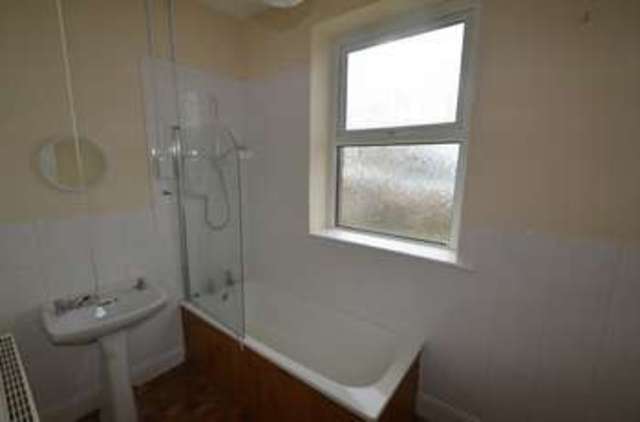  Image of 3 bedroom Flat to rent in South Street South Molton EX36 at South Street  South Molton, EX36 4AG