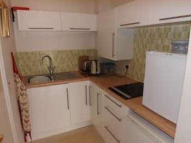  Image of 1 bedroom Retirement Property for sale in Upper High Street Epsom KT17 at Epsom  Epsom, KT17 4QJ