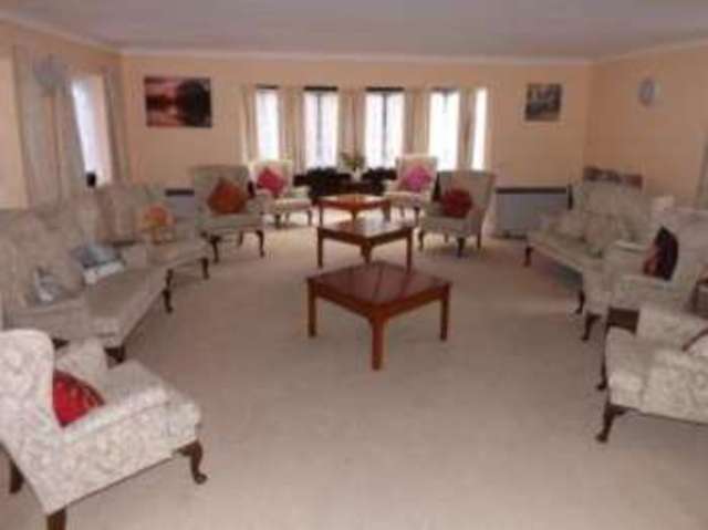  Image of 1 bedroom Retirement Property for sale in Upper High Street Epsom KT17 at Epsom  Epsom, KT17 4QJ