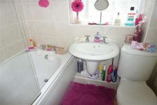  Image of 2 bedroom Detached house to rent in Chaffinch Drive Uttoxeter ST14 at Uttoxeter, ST14 8UE