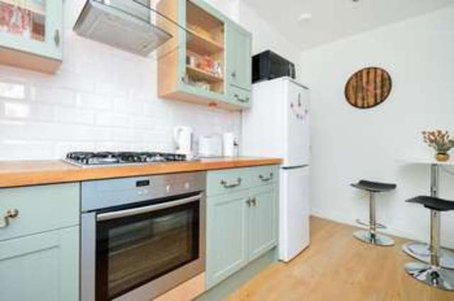  Image of 2 bedroom Flat for sale in Colinton Mains Road Edinburgh EH13 at Colinton Mains Road Colinton Mains Edinburgh, EH13 9DL