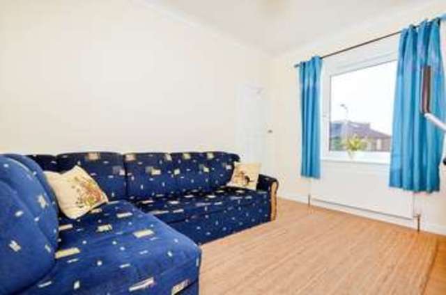  Image of 2 bedroom Flat for sale in Colinton Mains Road Edinburgh EH13 at Colinton Mains Road Colinton Mains Edinburgh, EH13 9DL
