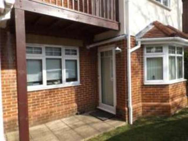  Image of 2 bedroom Flat for sale in Parkstone Poole BH14 at 9 Penn Hill Avenue Poole Lilliput, BH14 9LU