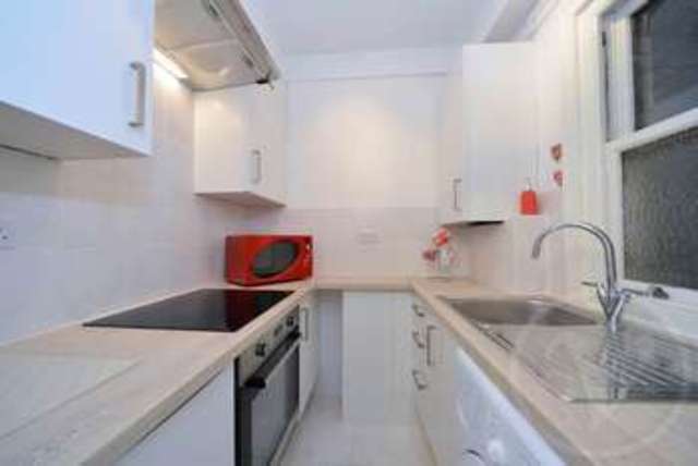  Image of Flat to rent in Abbey Road London NW8 at Abbey Road St Johns Wood London, NW8 9DA