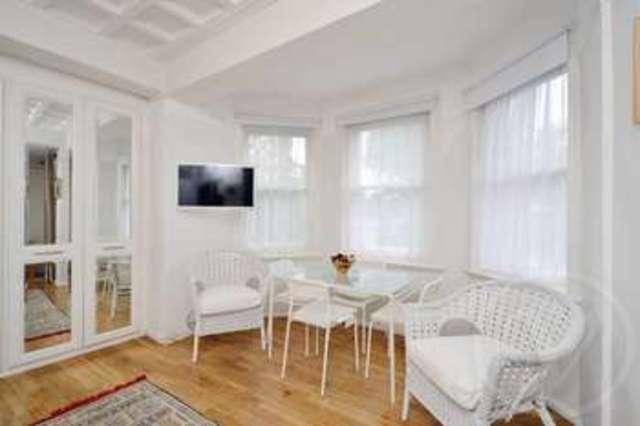  Image of Flat to rent in Abbey Road London NW8 at Abbey Road St Johns Wood London, NW8 9DA
