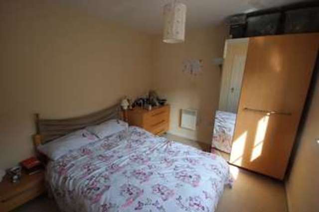  Image of 2 bedroom Flat to rent in Abbots Mews Burley Leeds LS4 at Abbots Mews Burley Leeds, LS4 2AB