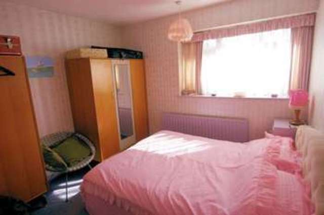  Image of 3 bedroom Semi-Detached house for sale in Arundel Drive Fareham PO16 at Arundel Drive  Fareham, PO16 7NR
