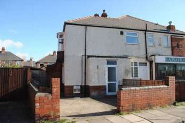  Image of 1 bedroom Flat for sale in Ashtree Avenue Grimsby DN34 at Ashtree Avenue  Grimsby, DN34 4RA
