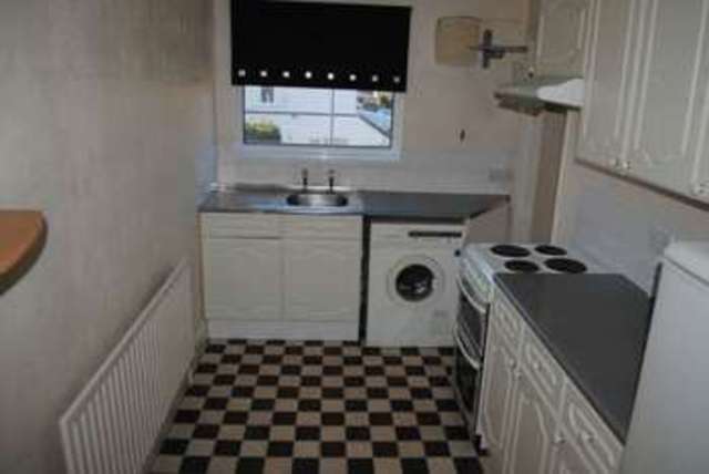  Image of 1 bedroom Flat for sale in Ashtree Avenue Grimsby DN34 at Ashtree Avenue  Grimsby, DN34 4RA
