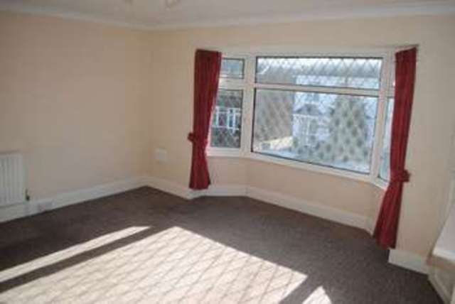  Image of 1 bedroom Flat for sale in Ashtree Avenue Grimsby DN34 at Ashtree Avenue  Grimsby, DN34 4RA