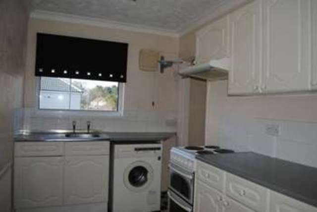  Image of 1 bedroom Flat for sale in Ashtree Avenue Grimsby DN34 at Ashtree Avenue  Grimsby, DN34 4RA