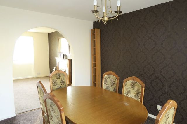  Image of 3 bedroom Terraced house for sale in Back Green Churwell Morley Leeds LS27 at Back Green Morley Leeds, LS27 7TE