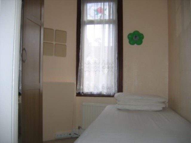  Image of 3 bedroom Detached house for sale in Baden Road Ilford IG1 at Ilford IG1 (UNDER OFFER) Ilford, IG1 2HS