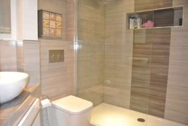  Image of 4 bedroom Detached house for sale in Barrowby Road Grantham NG31 at Barrowby Road  Grantham, NG31 8NR