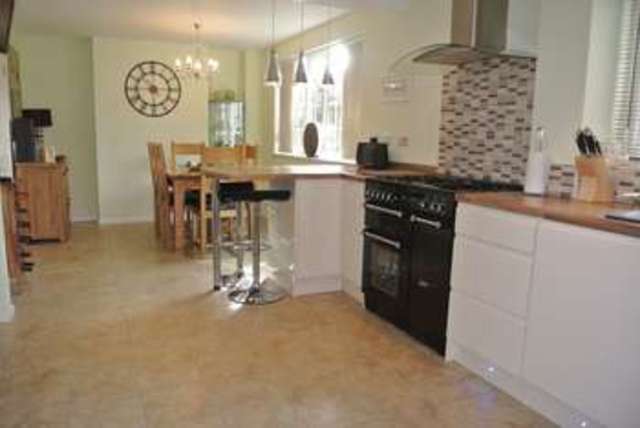  Image of 4 bedroom Detached house for sale in Barrowby Road Grantham NG31 at Barrowby Road  Grantham, NG31 8NR