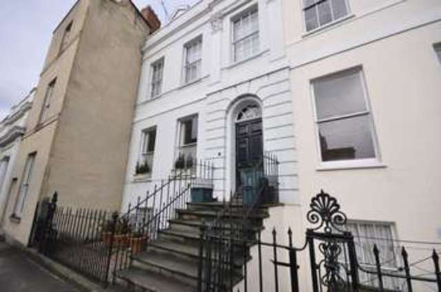  Image of 1 bedroom Flat to rent in Bath Road Leckhampton Cheltenham GL53 at Bath Road  Cheltenham, GL53 7HG