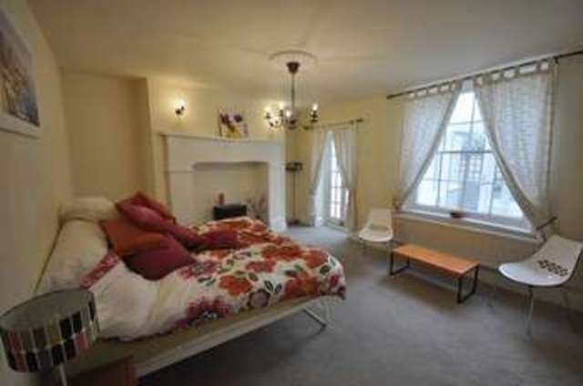  Image of 1 bedroom Flat to rent in Bath Road Leckhampton Cheltenham GL53 at Bath Road  Cheltenham, GL53 7HG