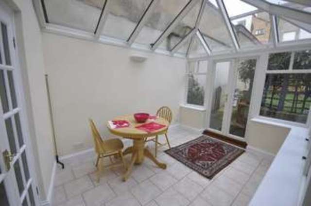  Image of 1 bedroom Flat to rent in Bath Road Leckhampton Cheltenham GL53 at Bath Road  Cheltenham, GL53 7HG