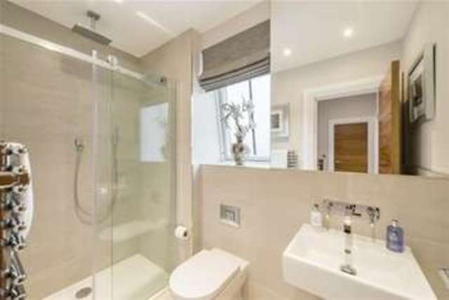  Image of 4 bedroom Detached house to rent in Battersea Park Road London SW11 at London, SW11 4NB