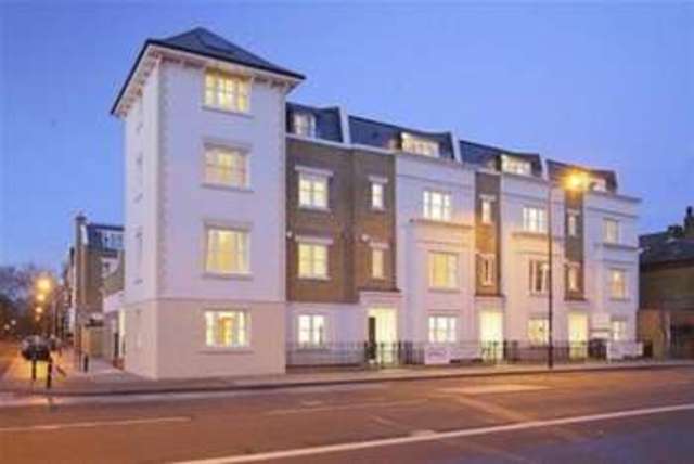  Image of 4 bedroom Detached house to rent in Battersea Park Road London SW11 at London, SW11 4NB